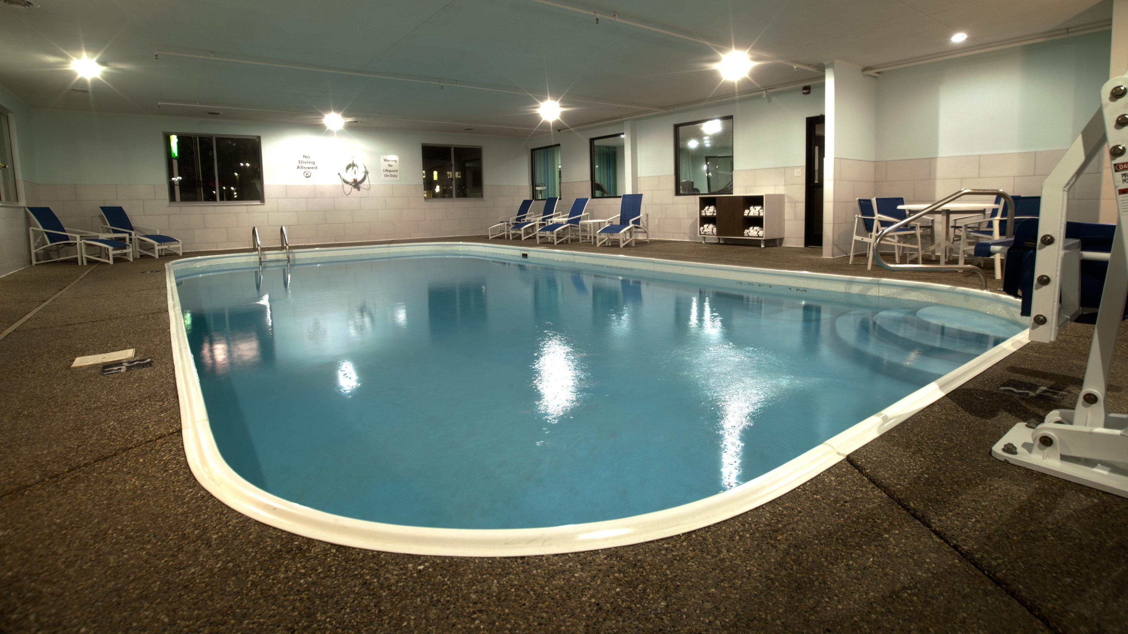 Holiday Inn Express & Suites Evansville North By Ihg Warrenton Экстерьер фото