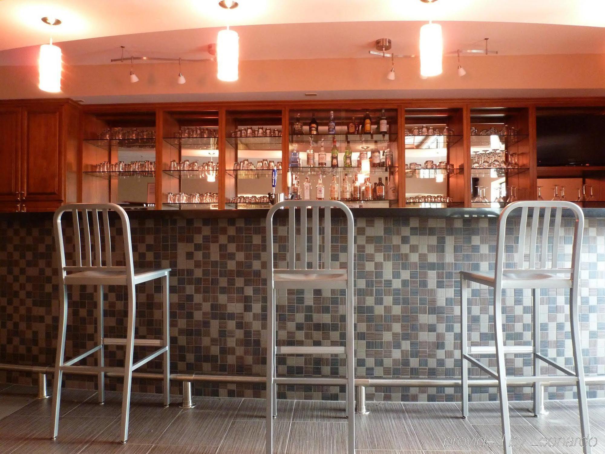 Holiday Inn Express & Suites Evansville North By Ihg Warrenton Ресторан фото